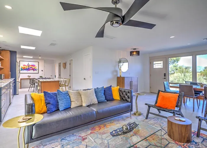 Charming Vacation Rental: 2 Mi To Downtown *