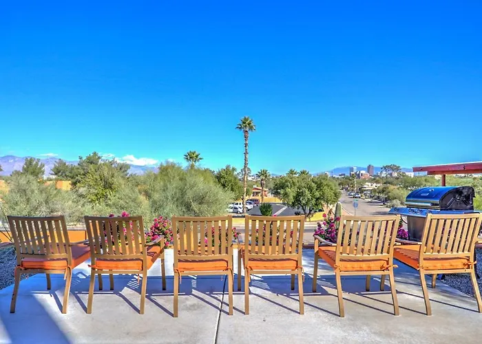 Charming Vacation Rental: 2 Mi To Downtown Tucson